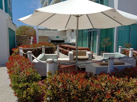 A 406 FANTASTIC OCEAN BEACH And MARINA VIEW APT - MANDURAH - Tourism Search 8