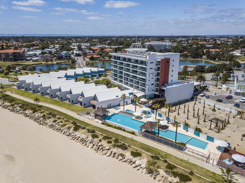 A 406 FANTASTIC OCEAN BEACH And MARINA VIEW APT - MANDURAH - Tourism Search 7