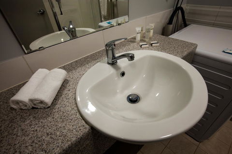 Beadon Bay Hotel - Tourism Search 10