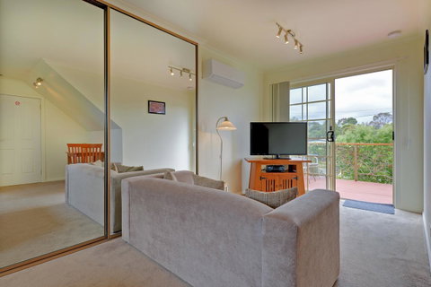 Aloft Boutique Accommodation - Tourism Search 10