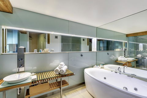 The Henry Jones Art Hotel - Tourism Search 20