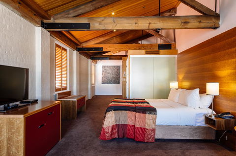 The Henry Jones Art Hotel - Tourism Search 25