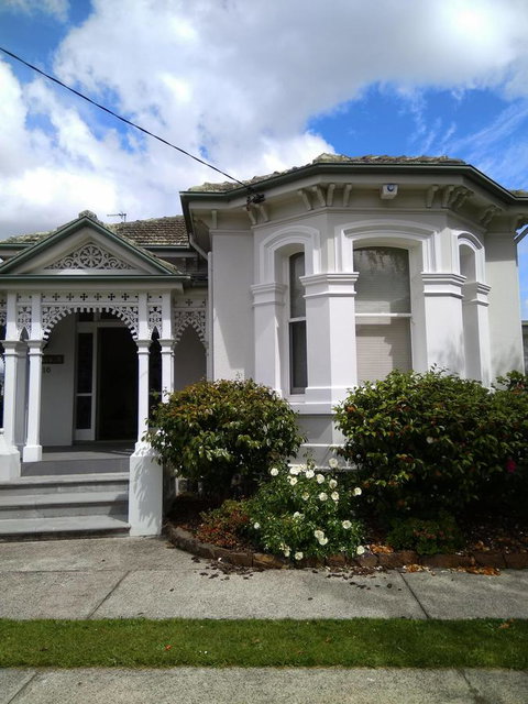 Riverbank Villa - Tourism Search 7