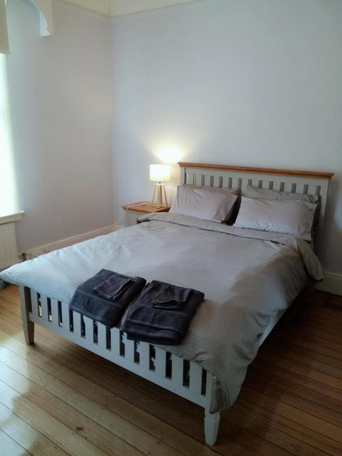 Riverbank Villa - Tourism Search 13