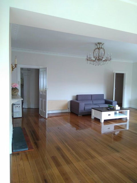 Riverbank Villa - Tourism Search 18