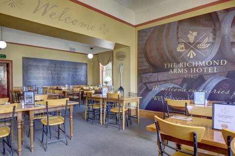 The Richmond Arms Hotel - Tourism Search 10