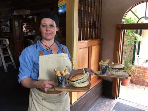 The Richmond Arms Hotel - Tourism Search 15
