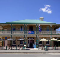 The Richmond Arms Hotel - Tourism Search