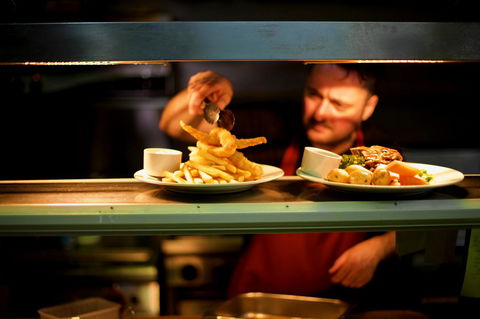 The Richmond Arms Hotel - Tourism Search 16