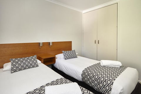 Elphin Serviced Apartments - Tourism Search 24
