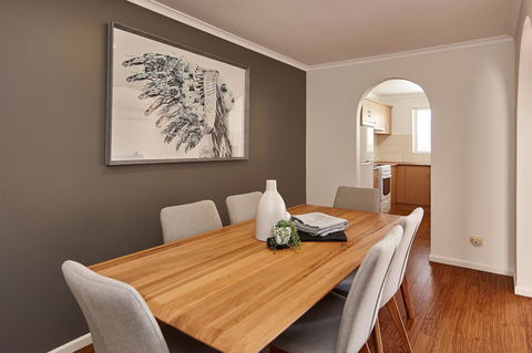 Elphin Serviced Apartments - Tourism Search 23