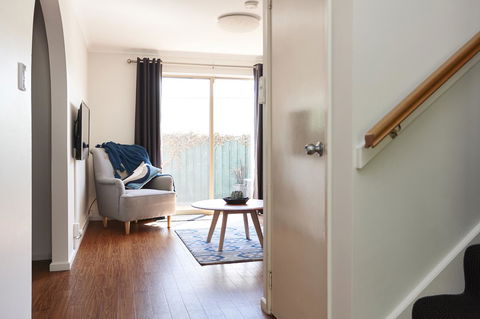 Elphin Serviced Apartments - Tourism Search 36