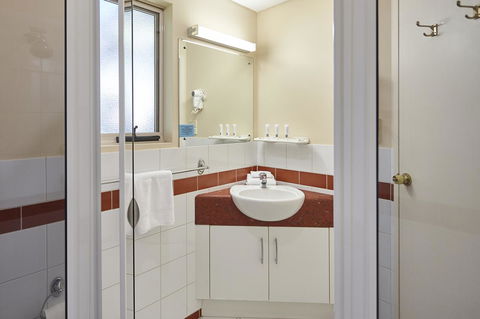 Elphin Serviced Apartments - Tourism Search 6