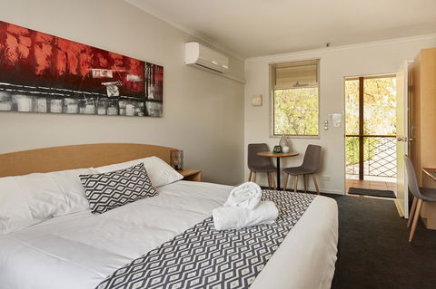 Elphin Serviced Apartments - Tourism Search 22