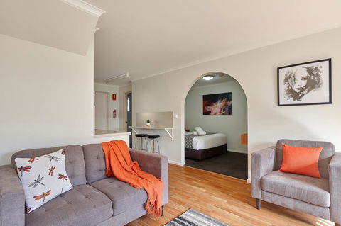 Elphin Serviced Apartments - Tourism Search 11