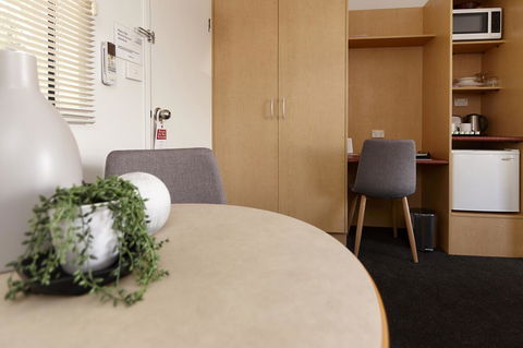 Elphin Serviced Apartments - Tourism Search 29