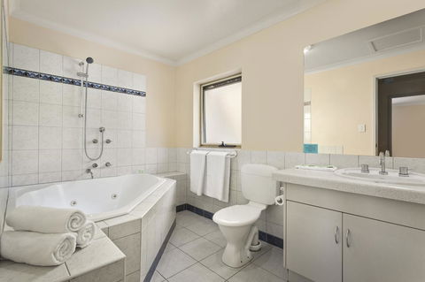 Elphin Serviced Apartments - Tourism Search 37