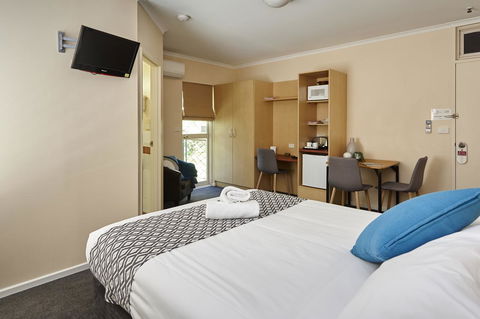 Elphin Serviced Apartments - Tourism Search 14