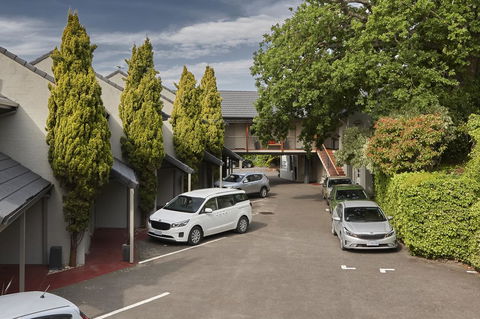 Elphin Serviced Apartments - Tourism Search 12