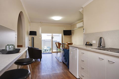 Elphin Serviced Apartments - Tourism Search 30