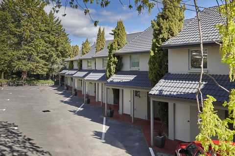 Elphin Serviced Apartments - Tourism Search 15