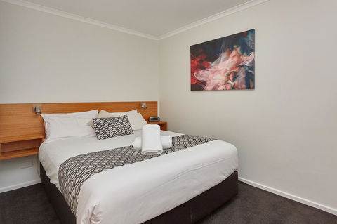 Elphin Serviced Apartments - Tourism Search 2