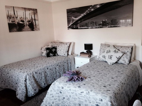 Two Up On York - Tourism Search 6