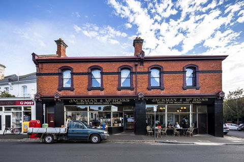 Lenna Of Hobart - Tourism Search 15