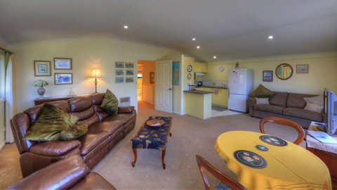 Birchwood On The River - Devonport, Tasmania - Self-Contained And Self-Catering Accommodation - Tourism Search 17