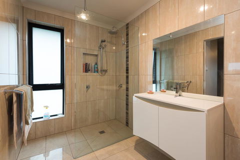 Euphoria House - Tourism Search 5