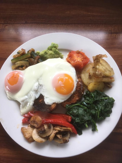 House On The Hill Bed And Breakfast - Tourism Search 11