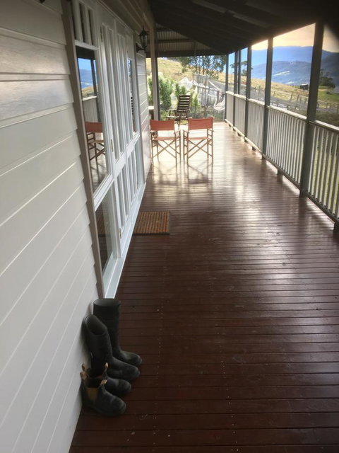 House On The Hill Bed And Breakfast - Tourism Search 3