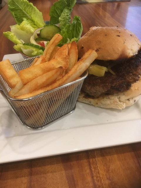 House On The Hill Bed And Breakfast - Tourism Search 22