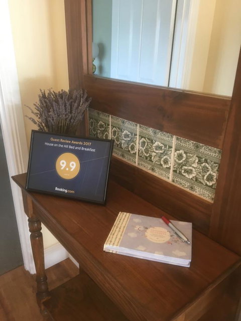 House On The Hill Bed And Breakfast - Tourism Search 17