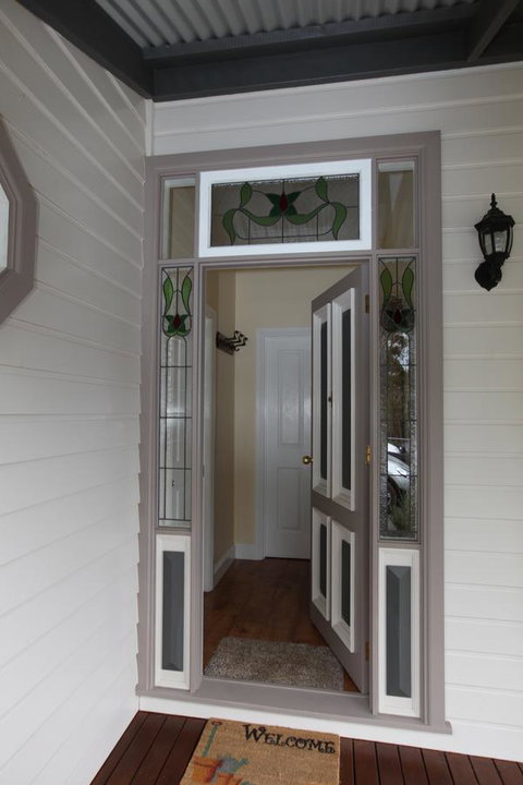 House On The Hill Bed And Breakfast - Tourism Search 4