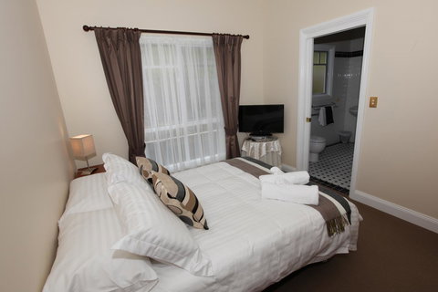 House On The Hill Bed And Breakfast - Tourism Search 39