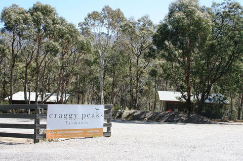 Craggy Peaks Wilderness Cabins - Tourism Search 13