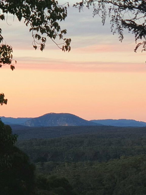 NEW Winston Cottage Leura Views & Location - Tourism Search 3