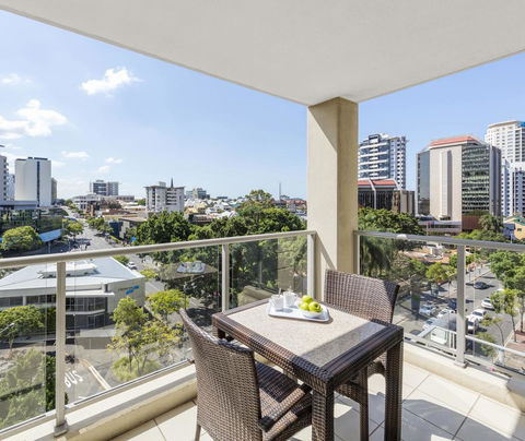 Oaks Brisbane Lexicon Suites - Tourism Search 2