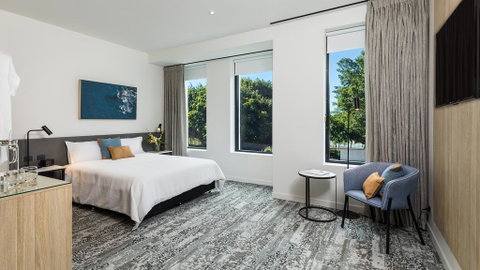Oaks Cairns Hotel - Tourism Search 0