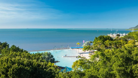 Oaks Cairns Hotel - Tourism Search 1
