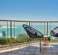 Ocean Front Moffat Beach Private Rooftop Terrace Walk to cafe's restaurants - Tourism Search