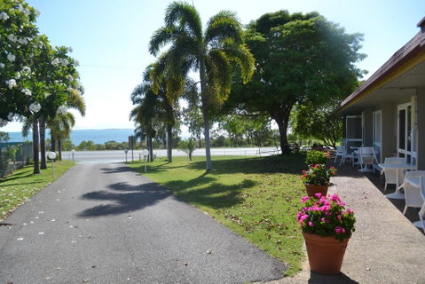 Ocean View Motel Bowen - Tourism Search 2
