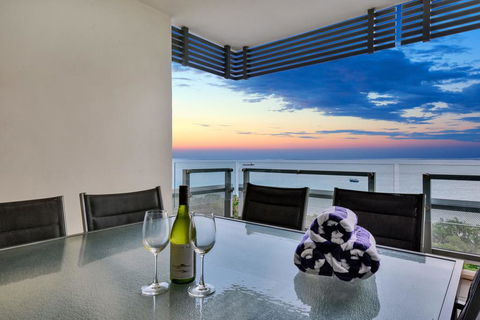 Oceana Darwin Central Oceanfront 3 Bedroom 2 Lounge Room Pool Gym Tennis Court Sleeps 9 - Tourism Search 0