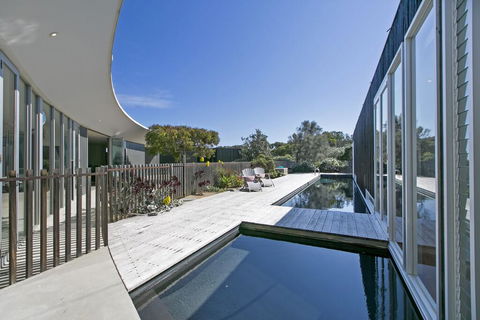 Oceania Retreat Luxury Family Retreat With Pool And Beach Access - Tourism Search 3