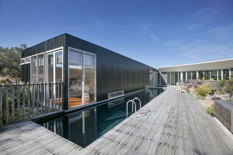 Oceania Retreat Luxury Family Retreat With Pool And Beach Access - Tourism Search 2