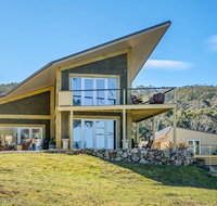 On the Huon River - Tourism Search