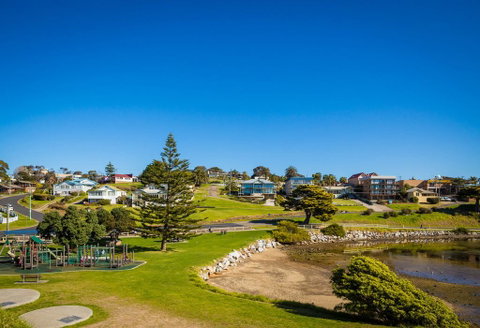 Pacific Pines Unit 5 - Tourism Search 2