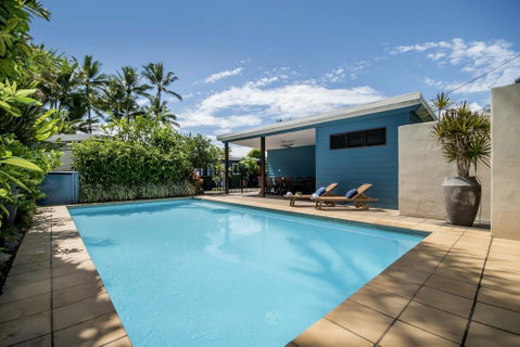 Palms On Newell - Tourism Search 1