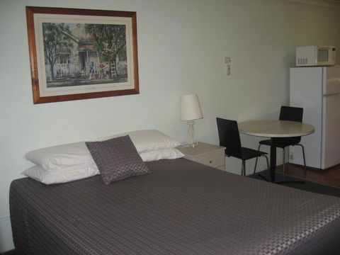 Paramount Motel - Tourism Search 2